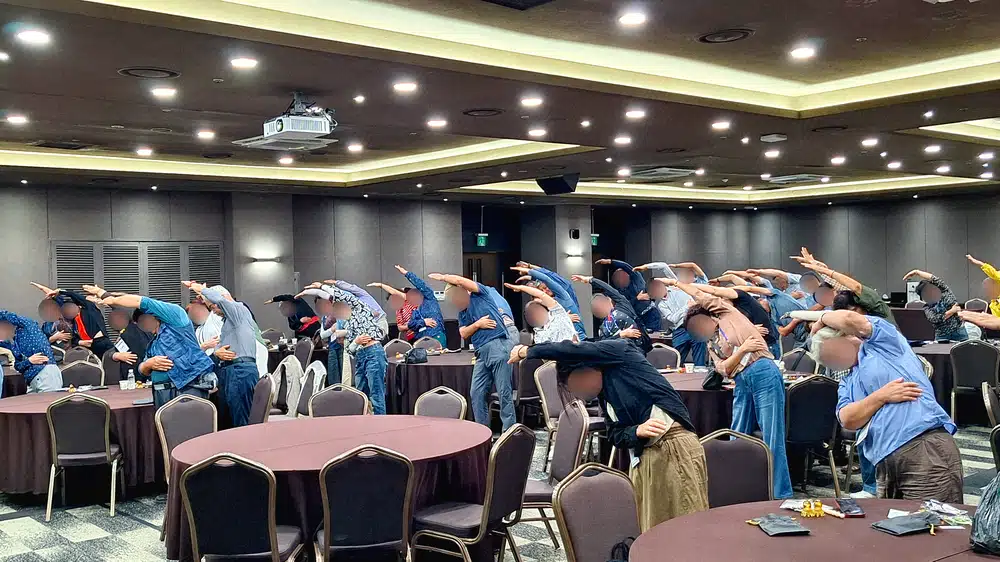 중장년 리더 단체 워크숍에서 함께 참여하는 한방 기공체조·스트레칭 힐링 프로그램